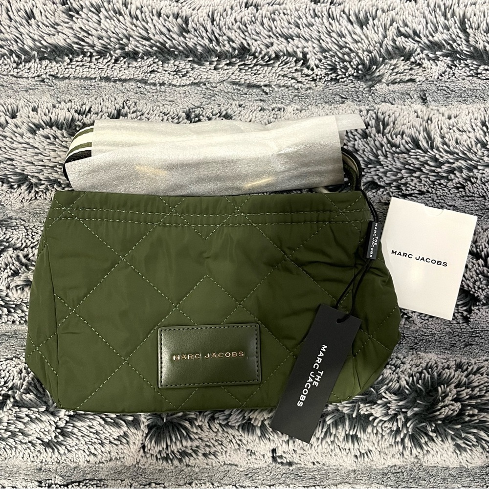 Marc Jacobs The Messenger Quilted Nylon Crossbody Bag NWT Dark Green